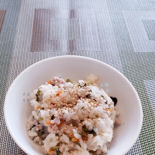 高菜と鶏ひき肉を入れて簡単！炊き込みご飯